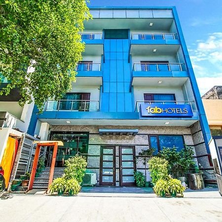 Fabhotel Signature Plaza New Delhi Exterior photo