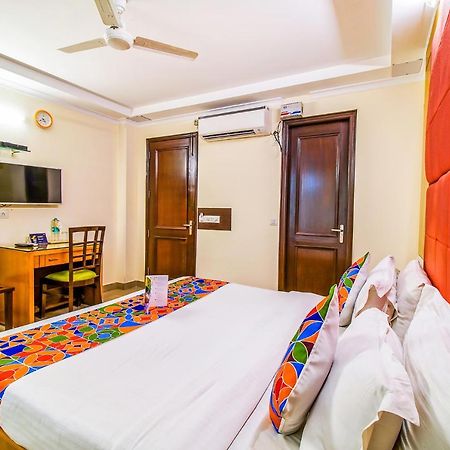 Fabhotel Signature Plaza New Delhi Exterior photo