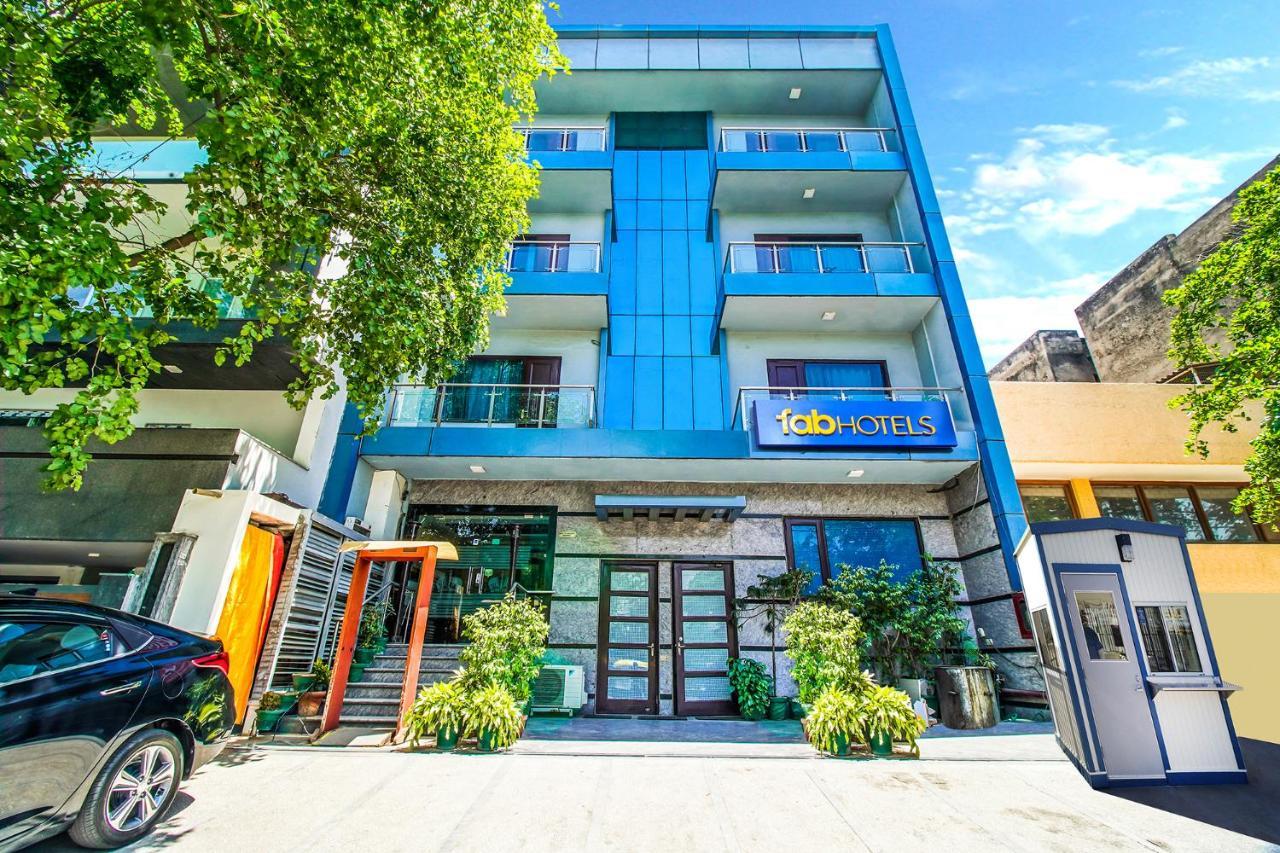 Fabhotel Signature Plaza New Delhi Exterior photo